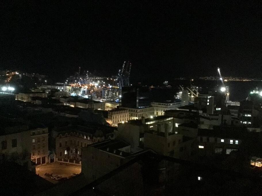 Apartamento Gran Departamento En Cerro Alegre Con Unica Vista Al Puerto